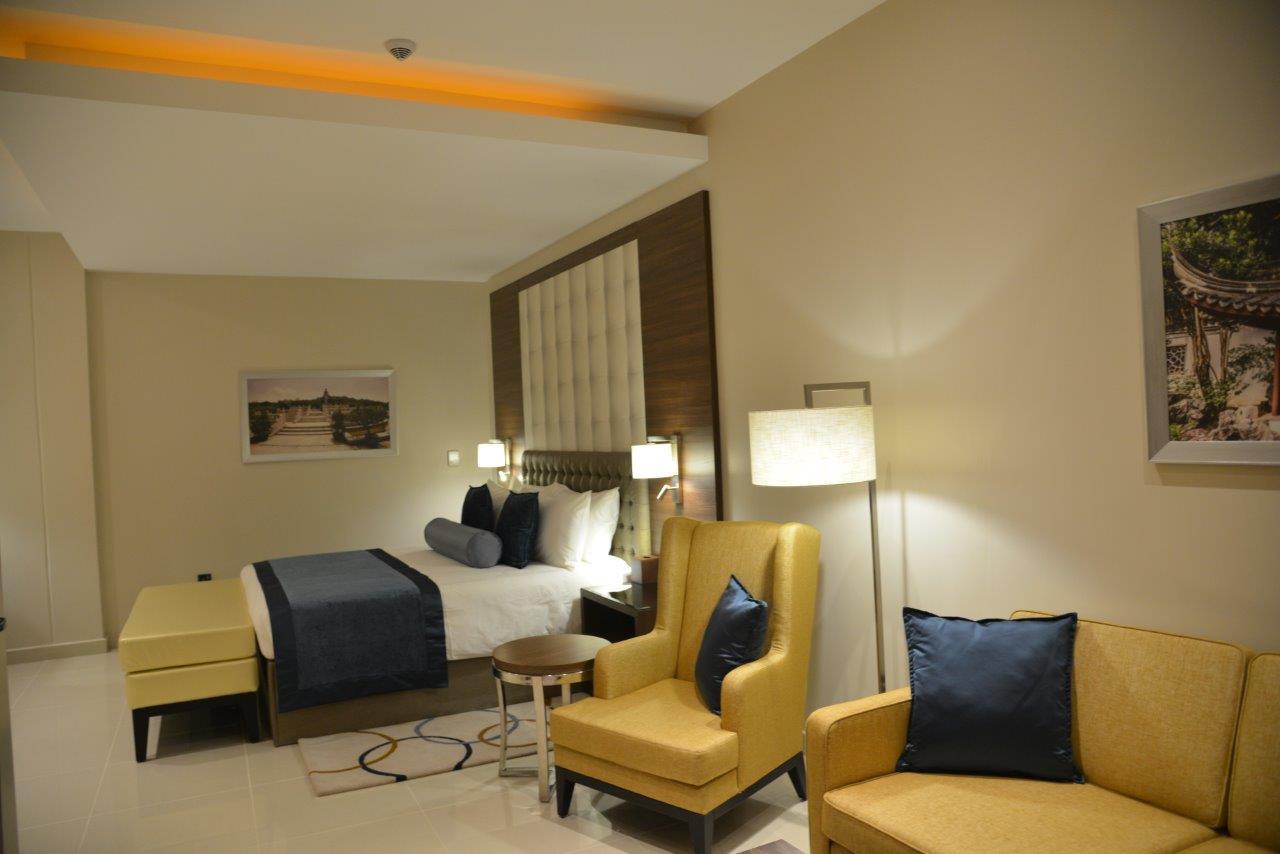 The Envoy Hotel Abuja Esterno foto