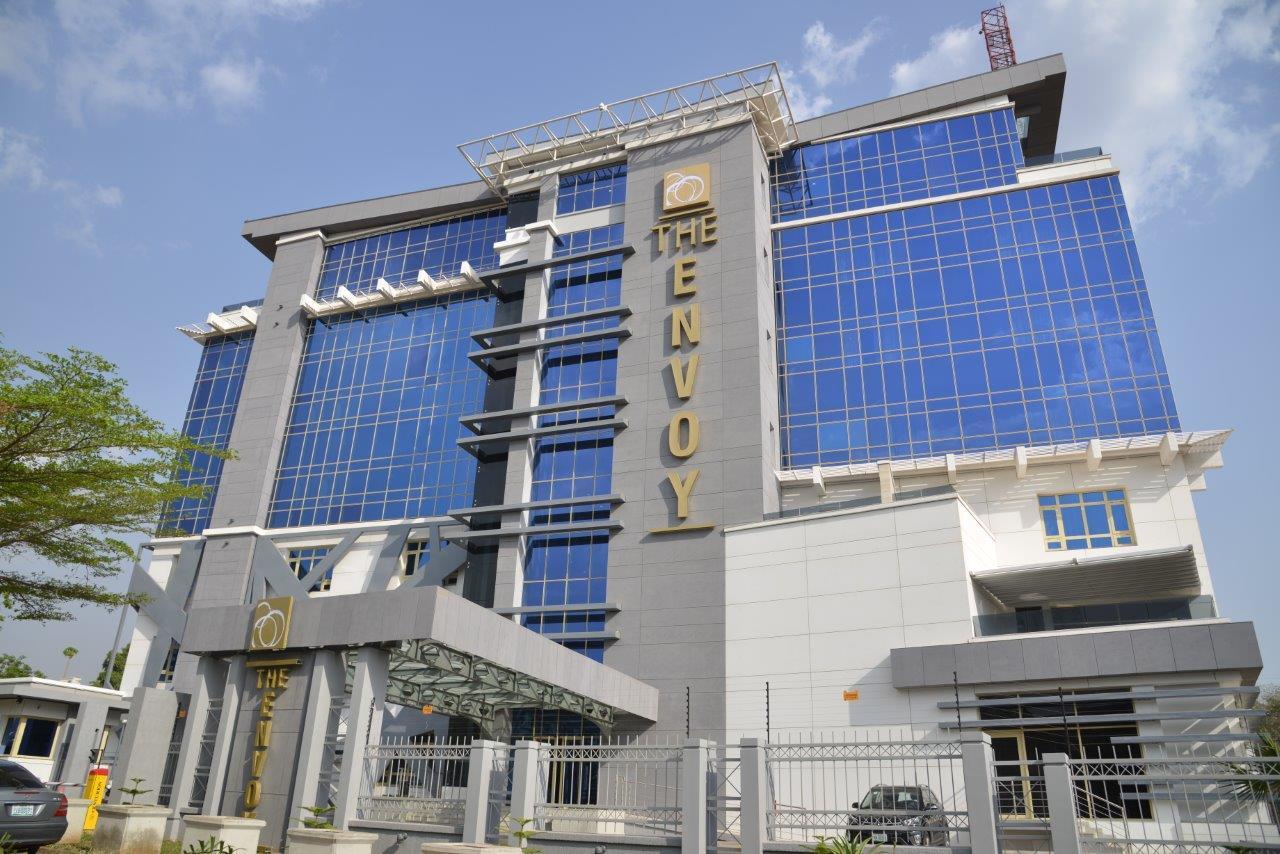 The Envoy Hotel Abuja Esterno foto