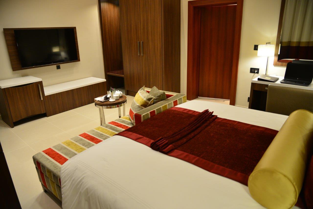 The Envoy Hotel Abuja Esterno foto