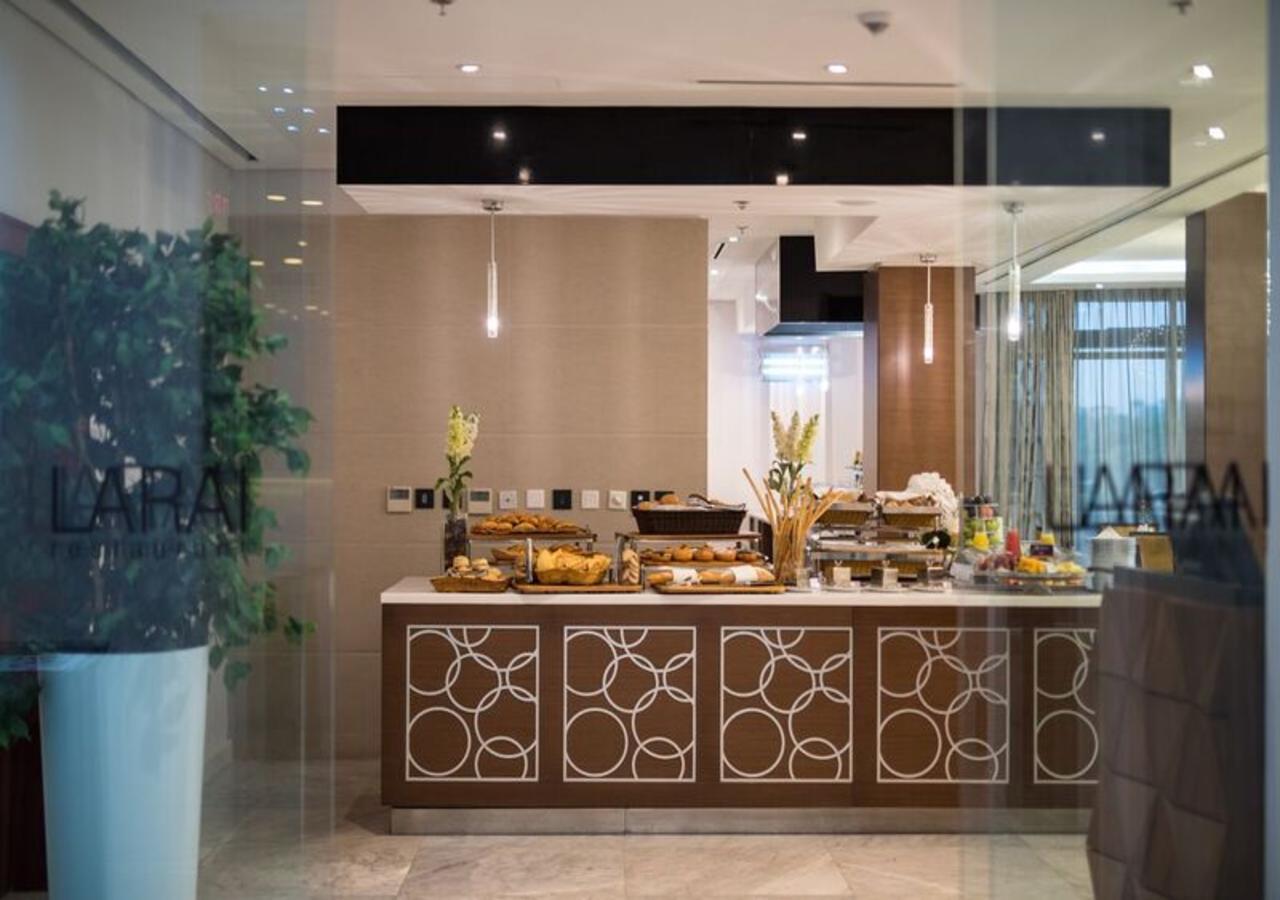 The Envoy Hotel Abuja Esterno foto