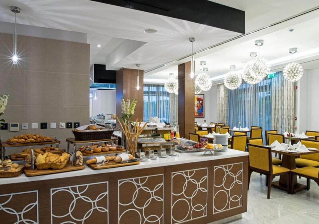 The Envoy Hotel Abuja Esterno foto