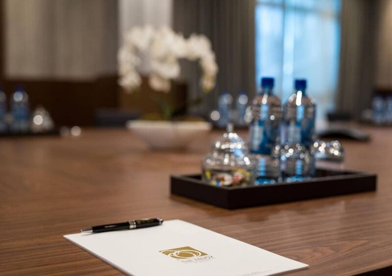 The Envoy Hotel Abuja Esterno foto