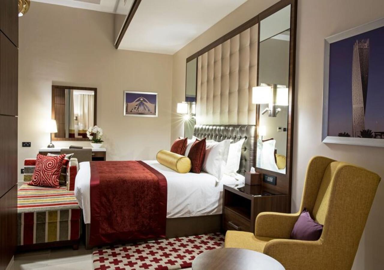 The Envoy Hotel Abuja Esterno foto